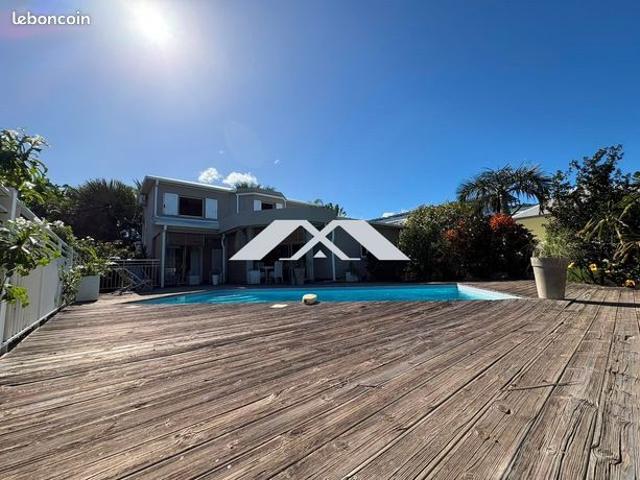 Villa 6 pièces 158 m²