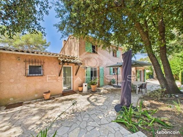 Villa 6 pièces 159 m²