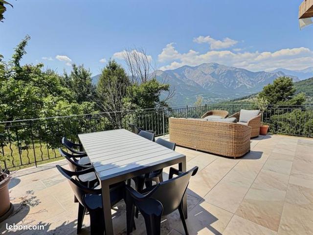 Villa 6 pièces 159 m²