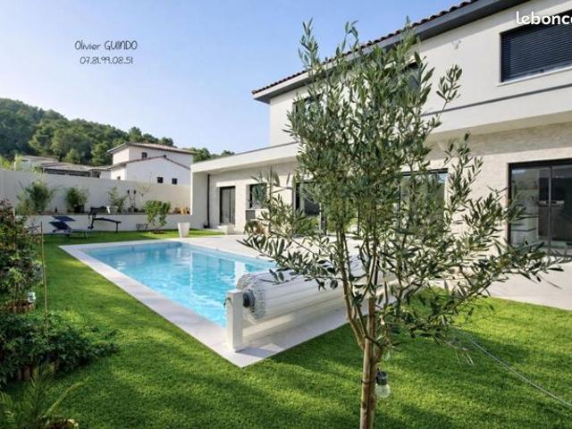 Villa 6 pièces 160 m²