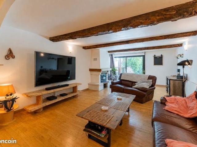 Villa 6 pièces 160 m²