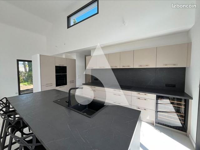 Villa 6 pièces 160 m²