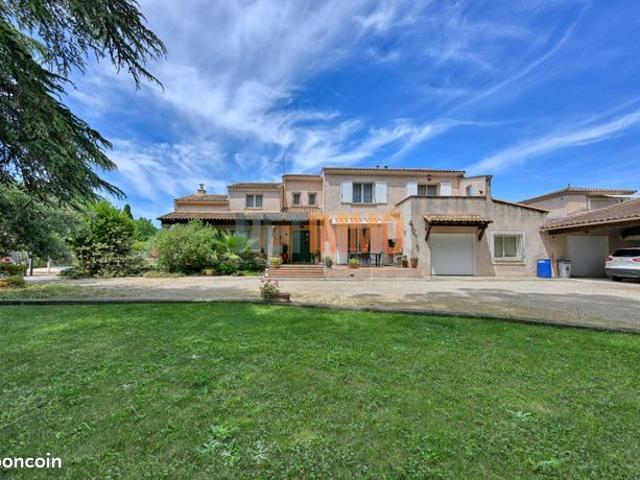 Villa 6 pièces 160 m²