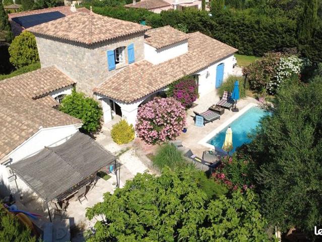 Villa 6 pièces 160 m²