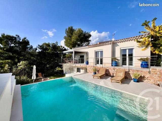 Villa 6 pièces 160 m²