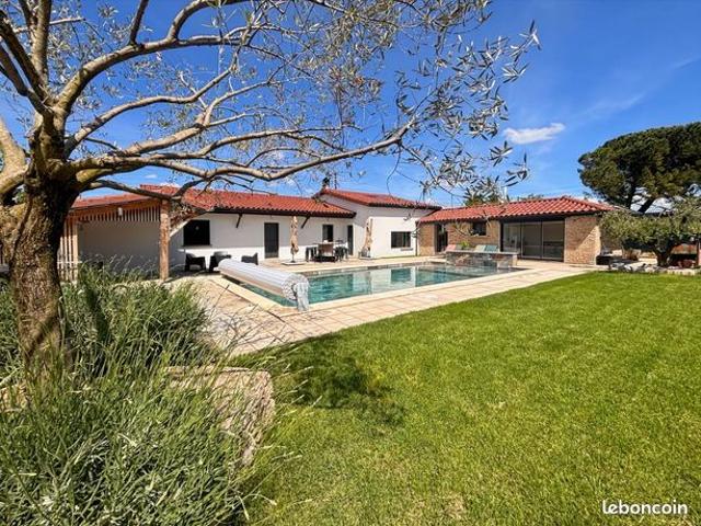 Villa 6 pièces 160 m²
