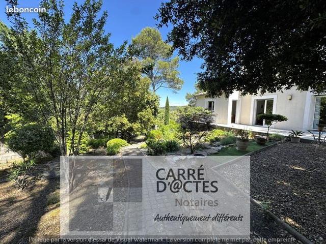 Villa 6 pièces 160 m²