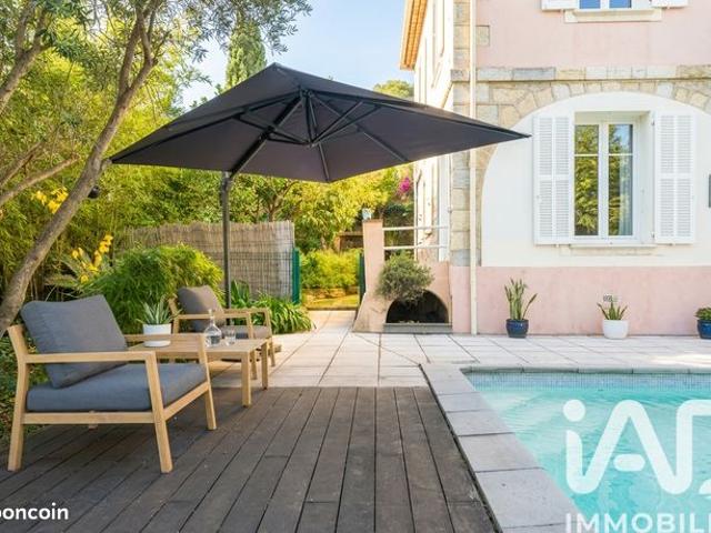 Villa 6 pièces 160 m²