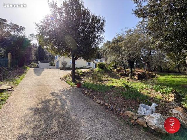 Villa 6 pièces 160 m²