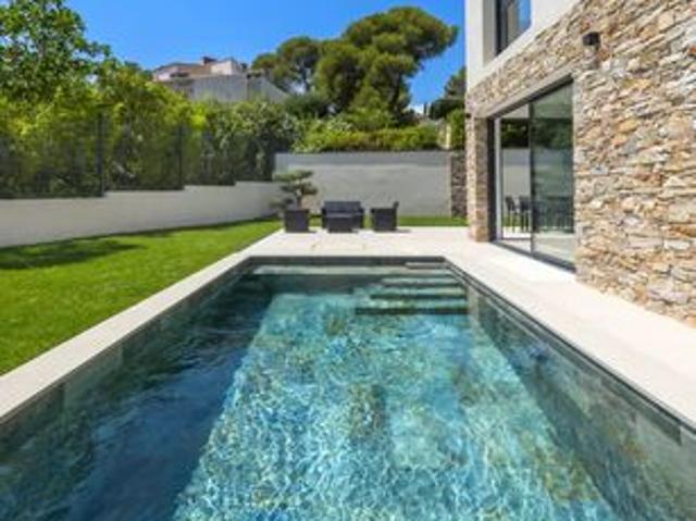 Villa 6 pièces 160 m²