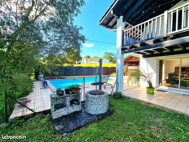 Villa 6 pièces 160 m²