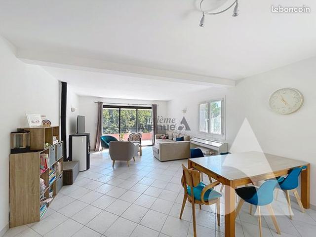 Villa 6 pièces 160 m²