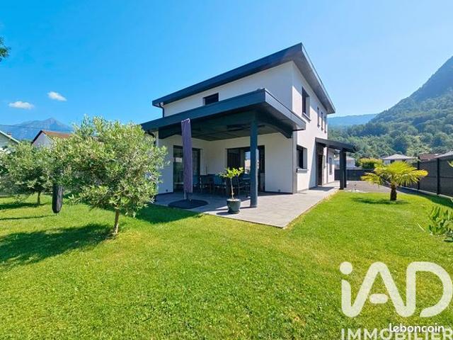 Villa 6 pièces 160 m²