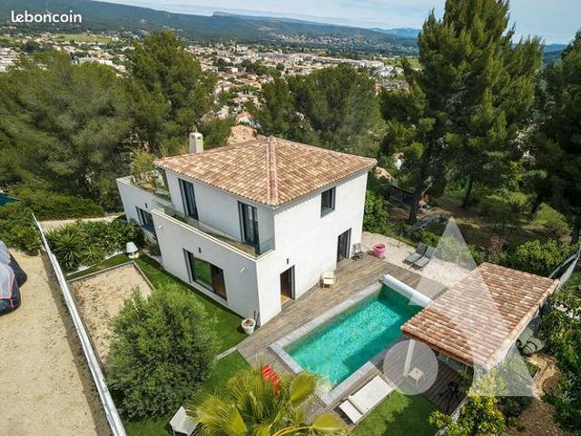 Villa 6 pièces 160 m²