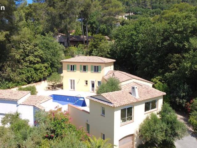 Villa 6 pièces 161 m²
