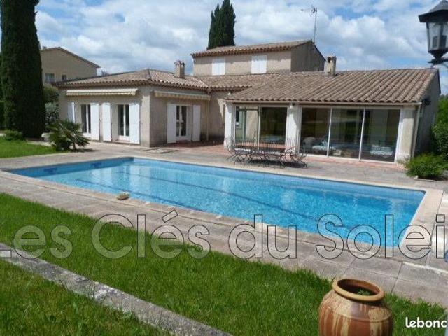 Villa 6 pièces 161 m²