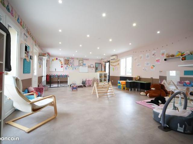 Villa 6 pièces 161 m²