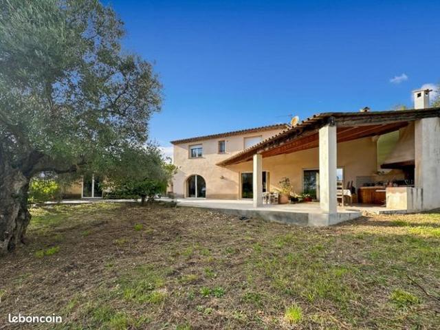 Villa 6 pièces 162 m²
