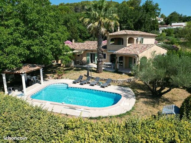 Villa 6 pièces 162 m²