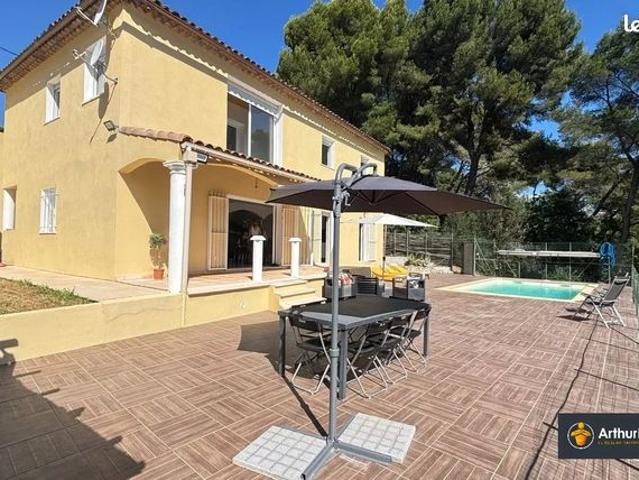 Villa 6 pièces 162 m²