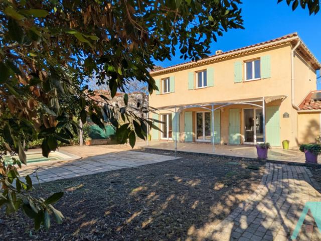Villa 6 pièces 162m2 sur terrain 915m2