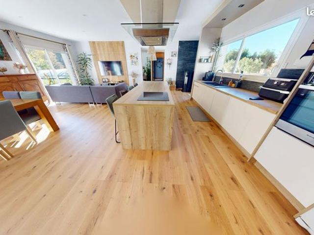Villa 6 pièces 163 m²