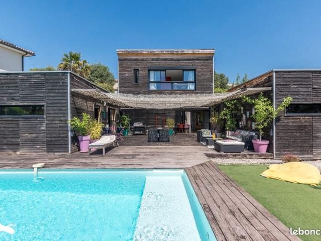 Villa 6 pièces 163 m²