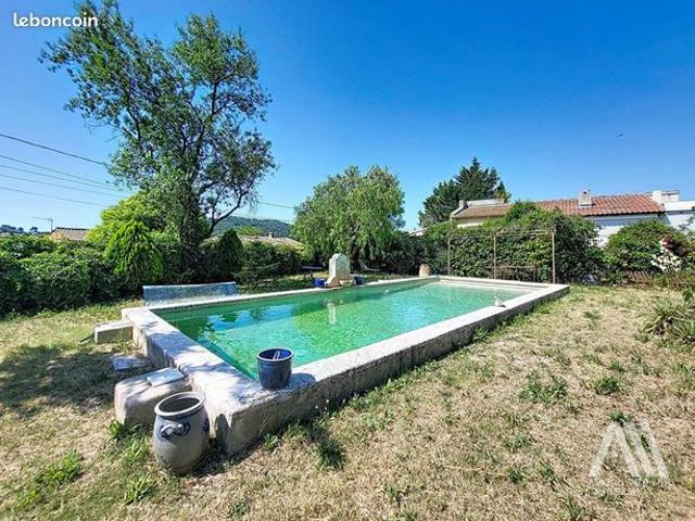 Villa 6 pièces 164 m²