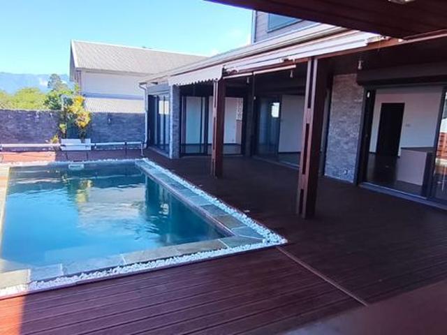 Villa 6 pièces 164 m²