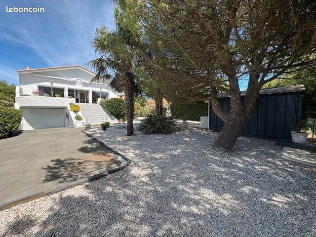 Villa 6 pièces 164 m²