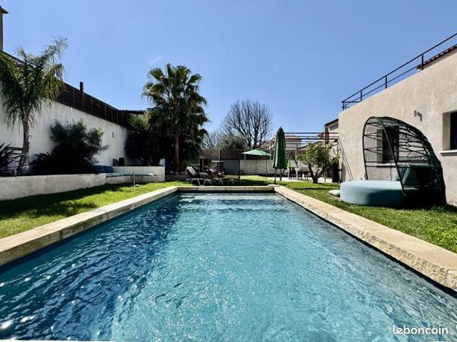 Villa 6 pièces 164 m²