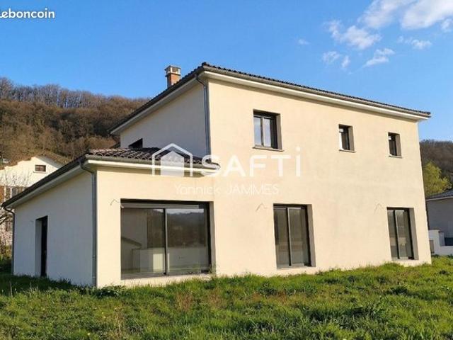 Villa 6 pièces 164 m²