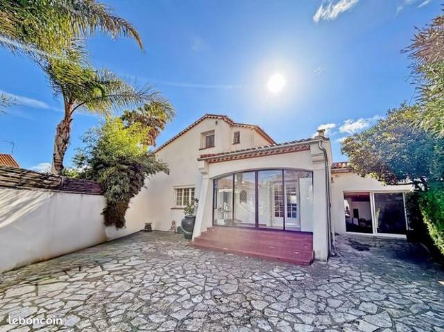 Villa 6 pièces 164 m²