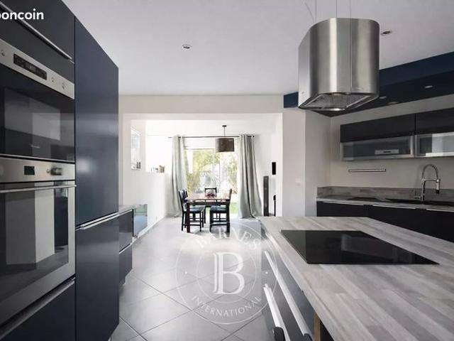 Villa 6 pièces 164 m²