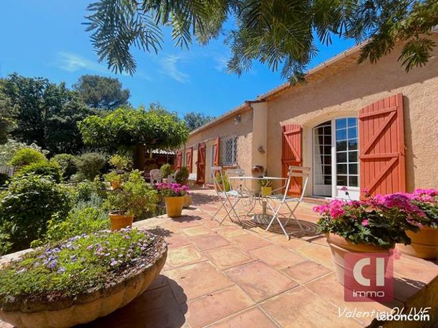 Villa 6 pièces 164 m²