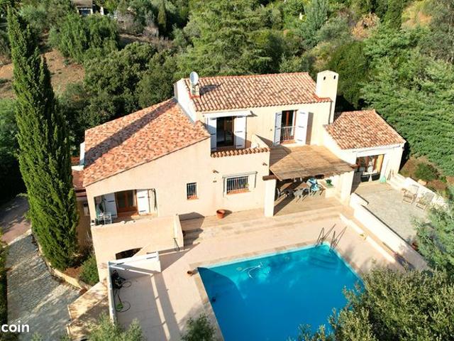 Villa 6 pièces 165 m²