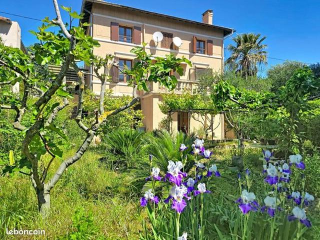 Villa 6 pièces 165 m²