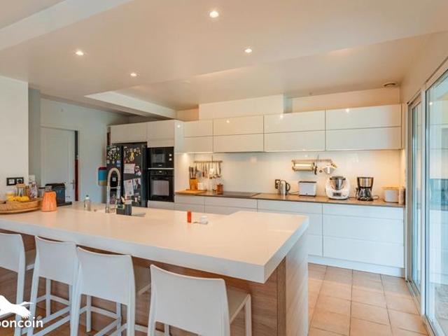 Villa 6 pièces 165 m²