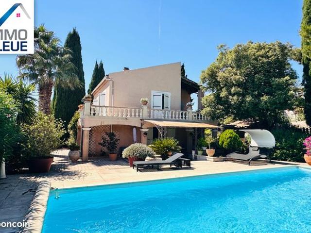Villa 6 pièces 165 m²