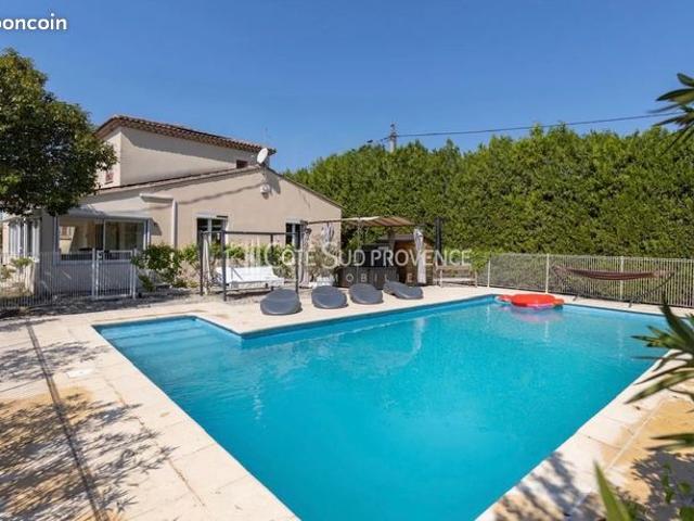 Villa 6 pièces 165 m²