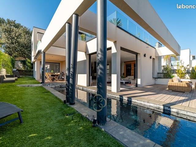 Villa 6 pièces 165 m²