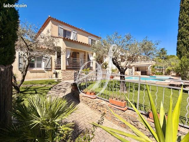 Villa 6 pièces 165 m²