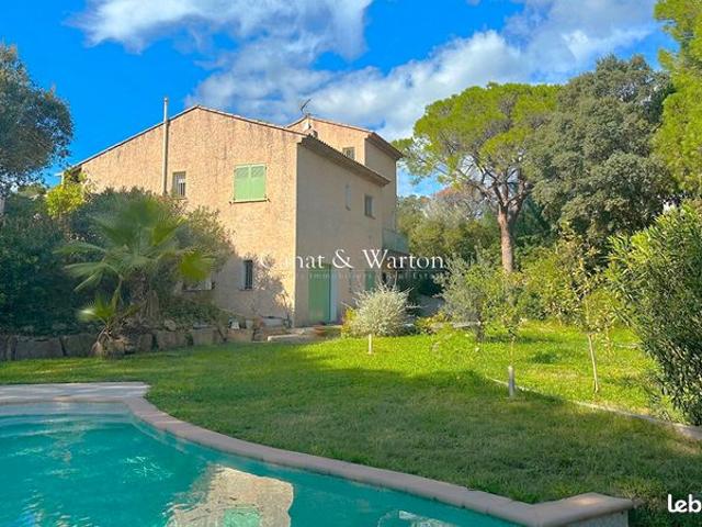 Villa 6 pièces 165 m²