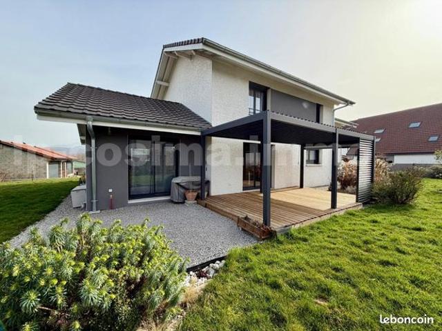 Villa 6 pièces 165 m²