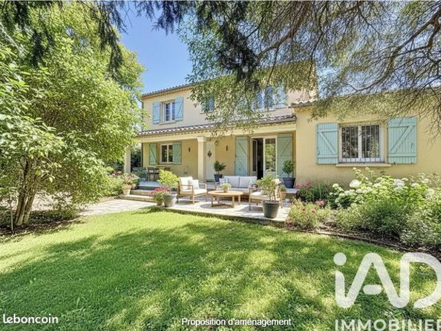 Villa 6 pièces 166 m²