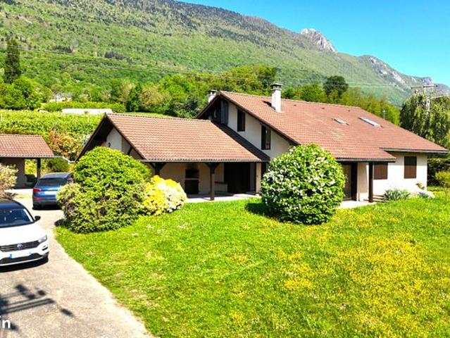 Villa 6 pièces 166 m²