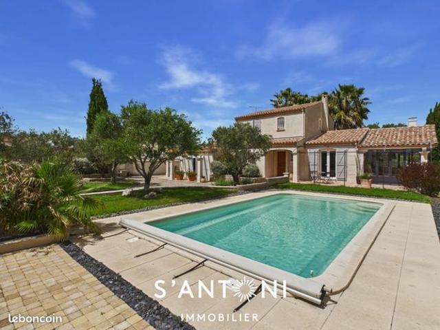 Villa 6 pièces 166 m²