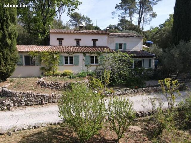 Villa 6 pièces 166 m²