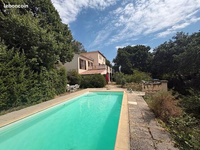 Villa 6 pièces 170 m²
