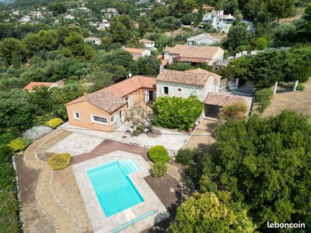 Villa 6 pièces 168 m²